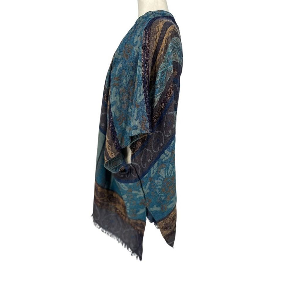 Chico’s Fringe Shawl Wrap Scarf Neutral Blue Tan Boho 27x80 Metallic One Size - Picture 5 of 9